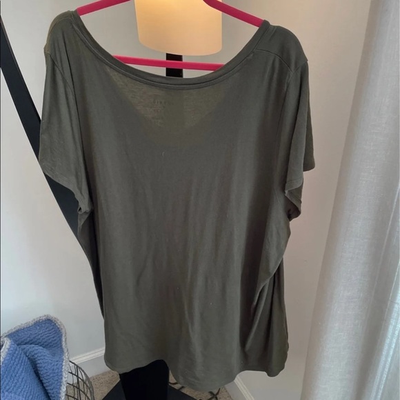 Torrid tee 3x - Picture 3 of 3
